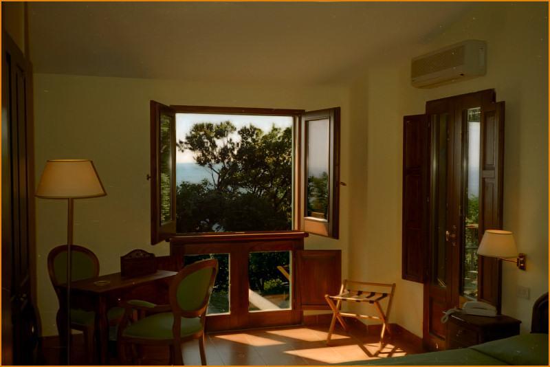 Illicini Stabilimento Balneare E Albergo Maratea Exterior photo